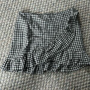 Size 4 gingham skirt worn once